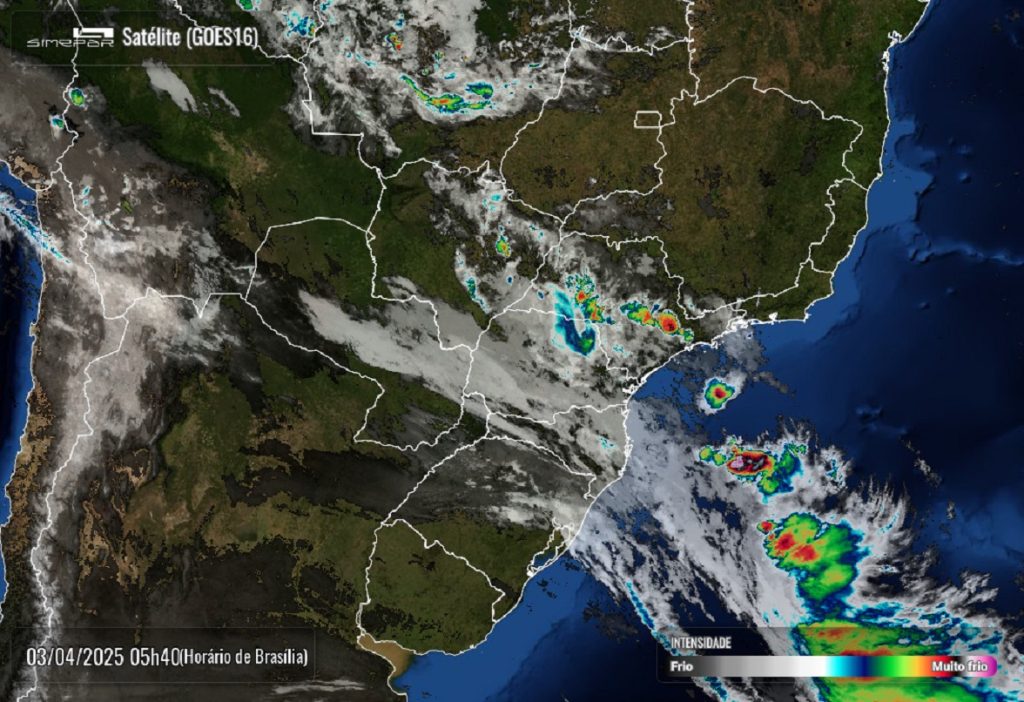 Cascavel enfrenta quinta-feira abafada com chance de pancadas de chuva