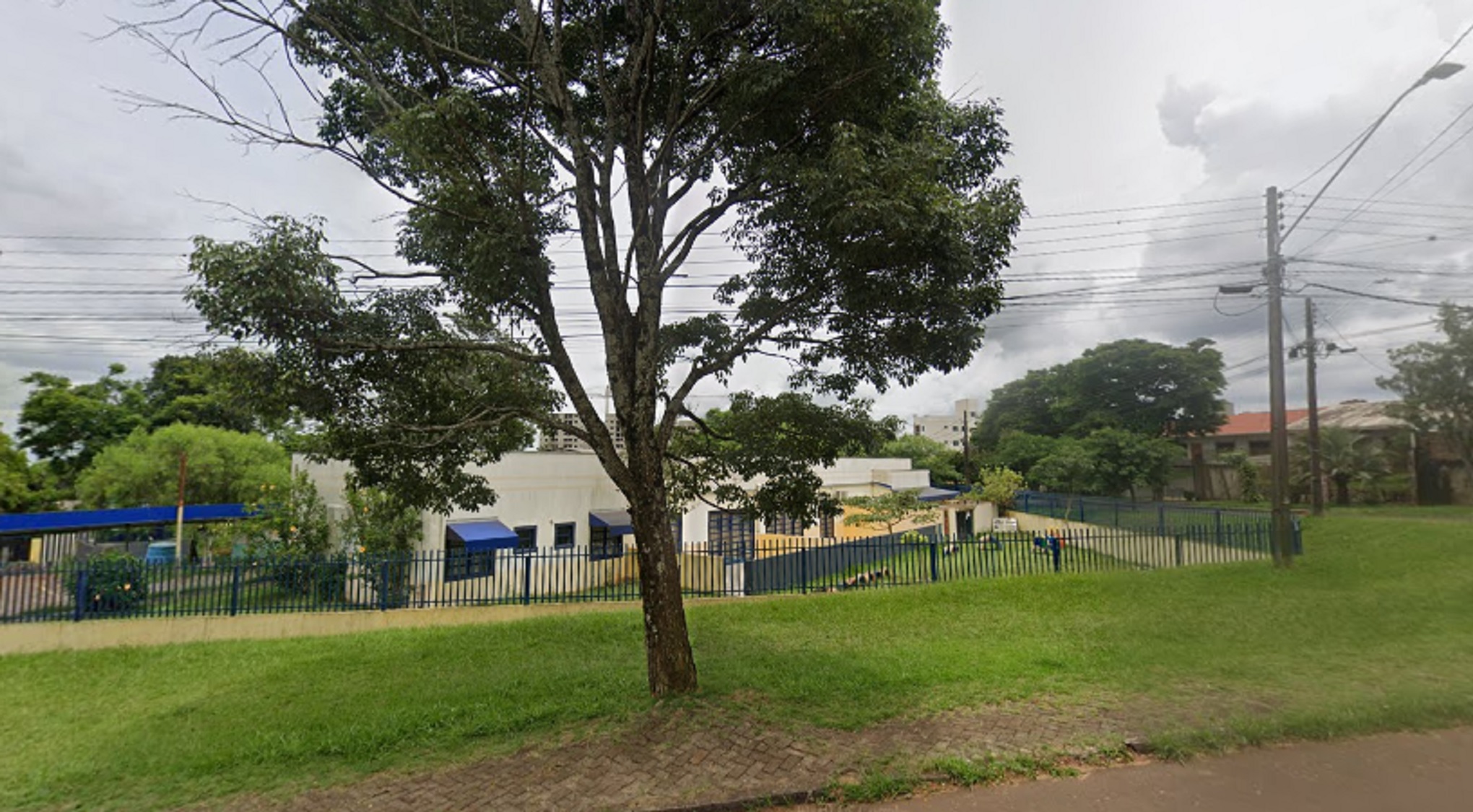 Semed diz que "Professor Monstro" atuava "acompanhado por outro profissional"