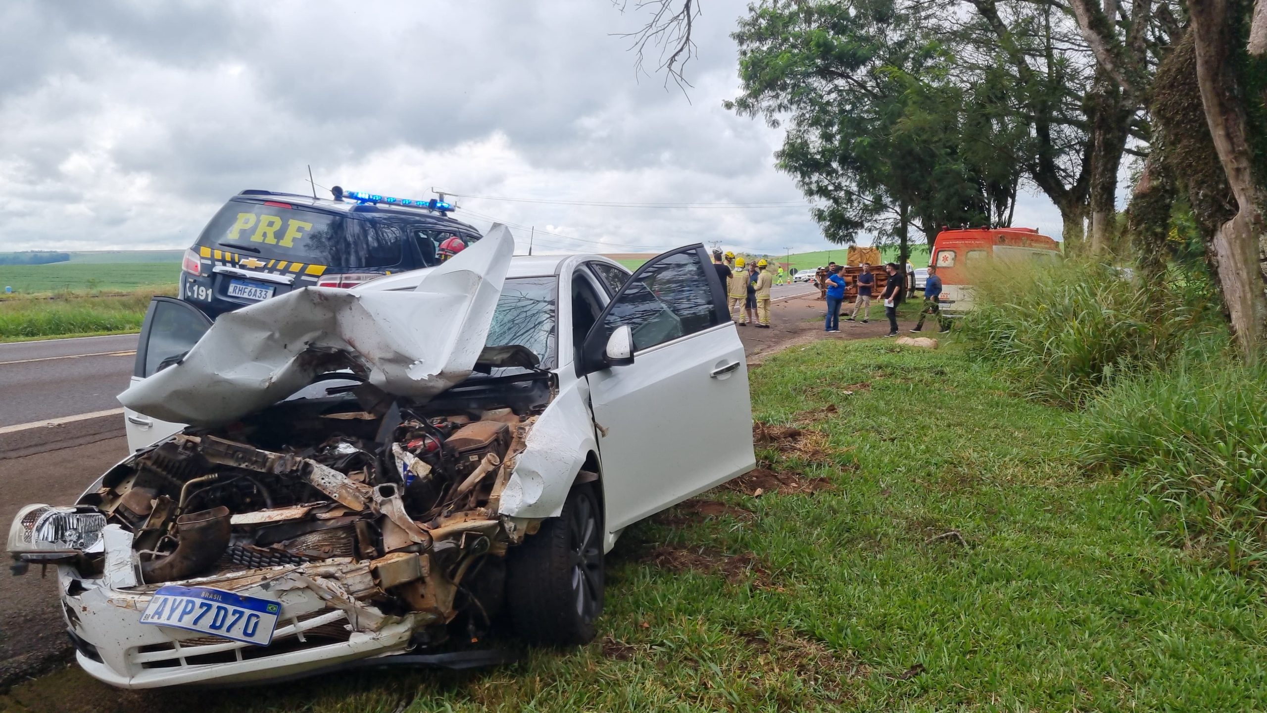 Duas pessoas ficam feridas em grave acidente na rodovia BR-277, em Cascavel
