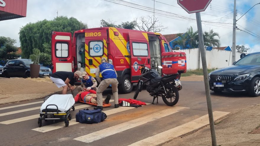Entregador fica ferido em acidente de trânsito no Santa Cruz