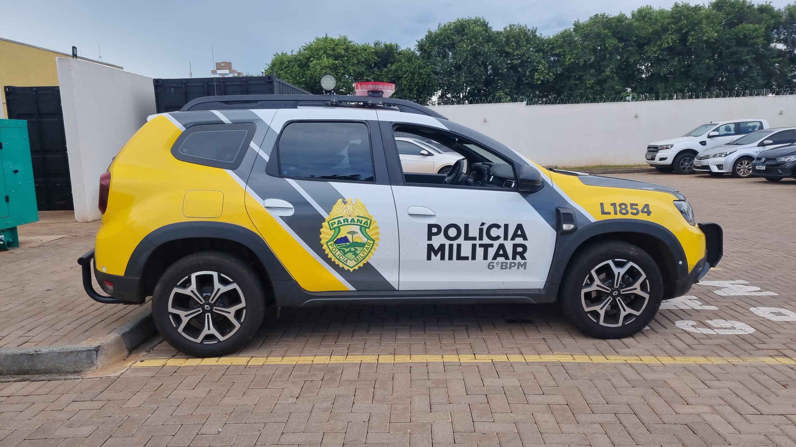 Adolescente é apreendido após ameaçar funcionário do Colégio Estadual Julia Wanderley em Cascavel
