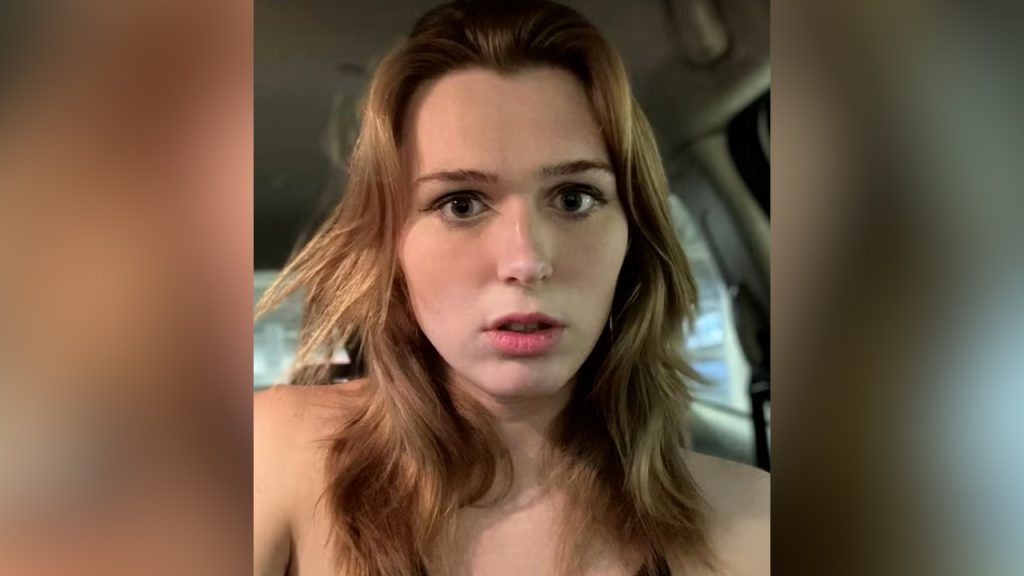 Mulher trans é presa após lavar as mãos em banheiro feminino: ‘Eu tenho dignidade’