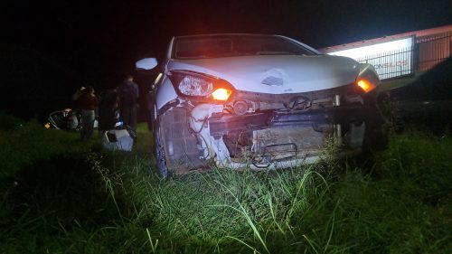 HB20 e Yamaha Factor se envolvem em acidente na marginal da BR-277 HB20 e Yamaha Factor se envolvem em acidente na marginal da BR-277