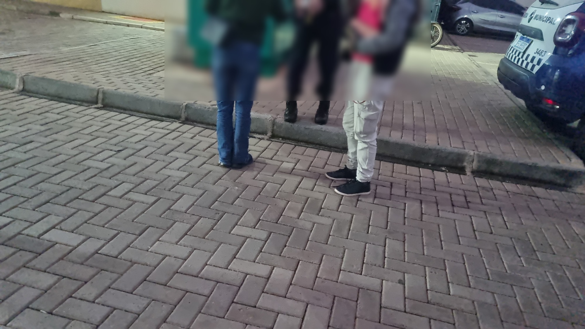 Filho empurra mãe no Universitário e foge antes da chegada da Guarda Municipal