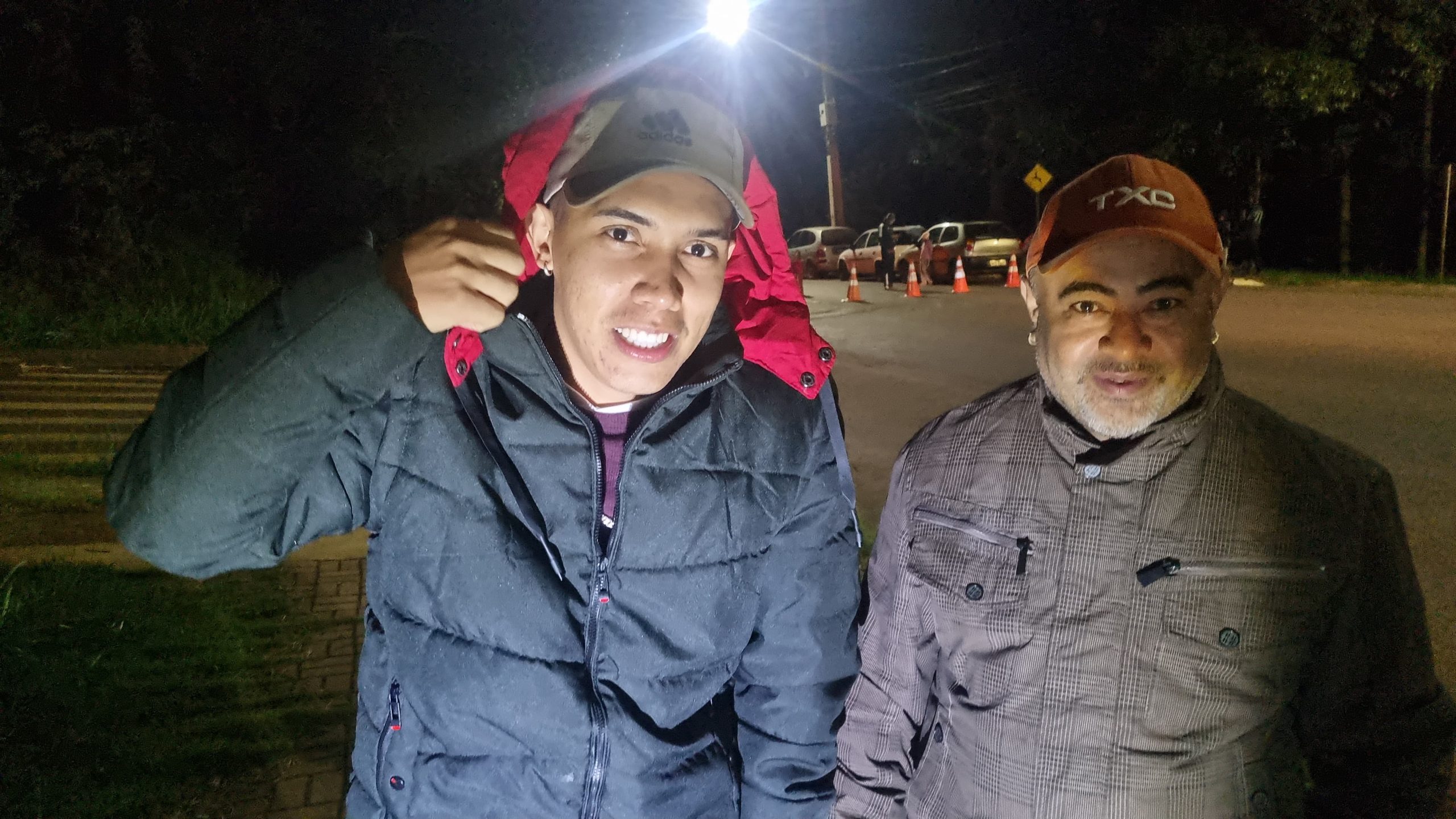 Pescadores desafiam o frio em busca de 30kg de peixe na 'Pesca no Lago'