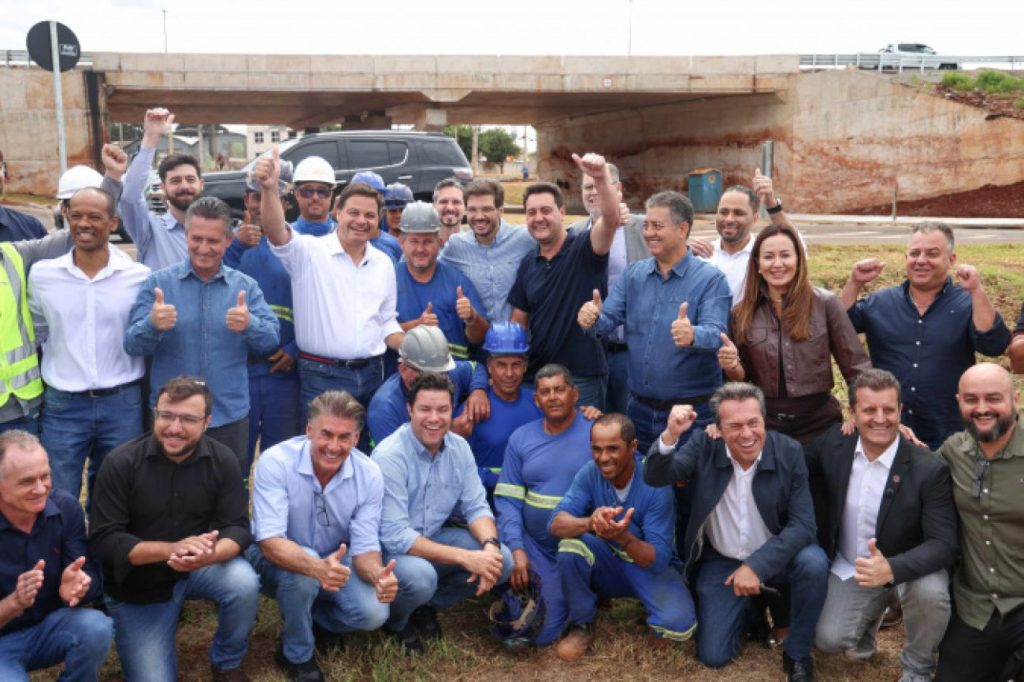 Com investimento de R$ 41 milhões, governador entrega novo Viaduto da PUC, em Londrina Com investimento de R$ 41 milhões, governador entrega novo Viaduto da PUC, em Londrina