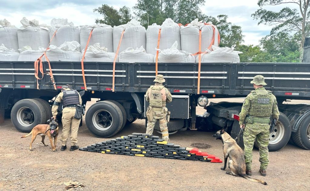 Operação conjunta apreende 113 kg de pasta base e cocaína na BR-369