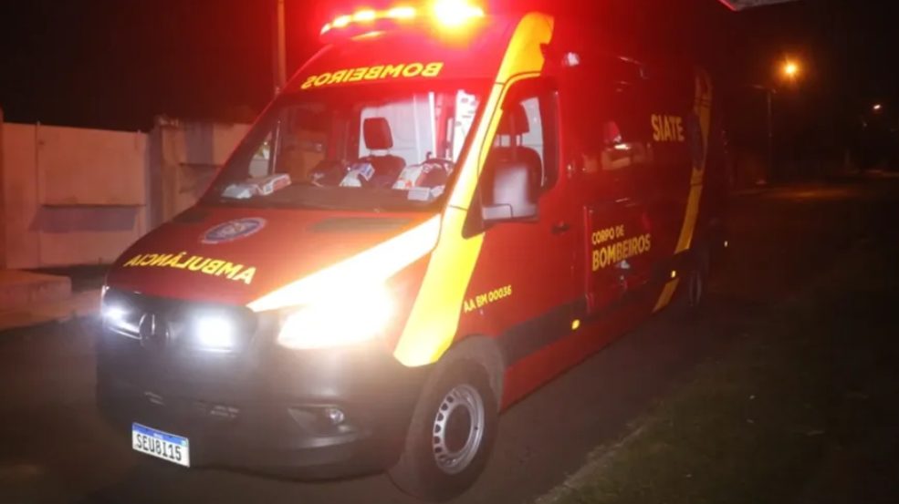 Motociclista fica ferido em acidente na Rua JK, no Centro