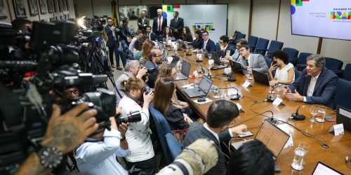 Representantes de jornalistas denunciam precarização da categoria Imagem referente a Representantes de jornalistas denunciam precarização da categoria