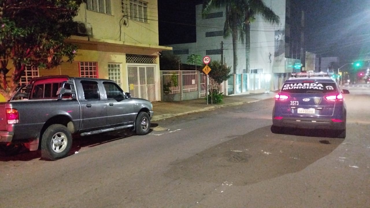 Homem é detido com munições após denúncias de disparos de arma de fogo em Cascavel Homem é detido com munições após denúncias de disparos de arma de fogo em Cascavel