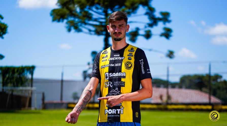 Jonathan Flores é o novo reforço do Cascavel para a temporada 2025!
