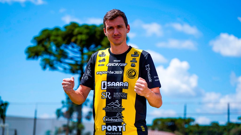 FC Cascavel anuncia reforço para o setor defensivo