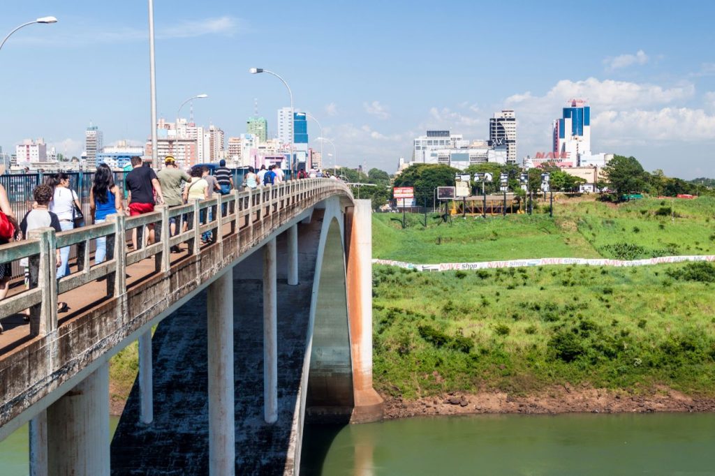 Comprou no Paraguai? Garantia só se for importado por loja brasileira Comprou no Paraguai? Garantia só se for importado por loja brasileira