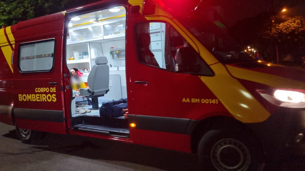Homem fica ferido em acidente de trânsito no Bairro Brasília Homem fica ferido em acidente de trânsito no Bairro Brasília