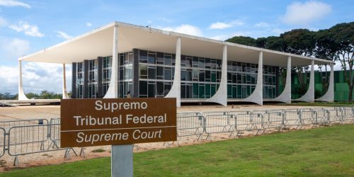 STF valida lei de SP que pune empresas por trabalho escravo Imagem referente a STF valida lei de SP que pune empresas por trabalho escravo