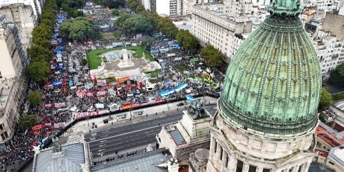 Centrais sindicais argentinas preparam greve geral de 24 horas Imagem referente a Centrais sindicais argentinas preparam greve geral de 24 horas
