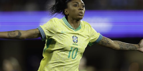 Brasil conquista vitória histórica sobre os EUA no futebol feminino Imagem referente a Brasil conquista vitória histórica sobre os EUA no futebol feminino