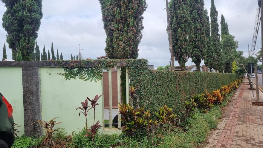 Cemitério Central de Cascavel pode ganhar cerca elétrica para combater vandalismo