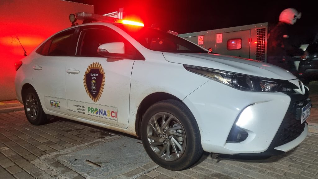 Homem que responde por roubo é detido na Avenida Brasil, no Centro