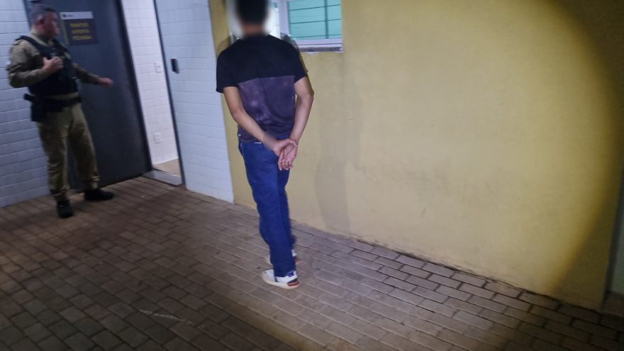 Polícia Militar detém homem pelo crime de violência doméstica