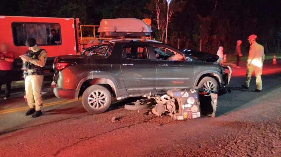 Tragédia! motorista invade pista e mata motociclista em colisão brutal