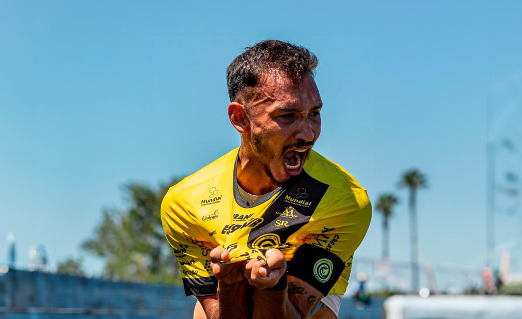 FC Cascavel renova contrato com o maior artilheiro da história do clube