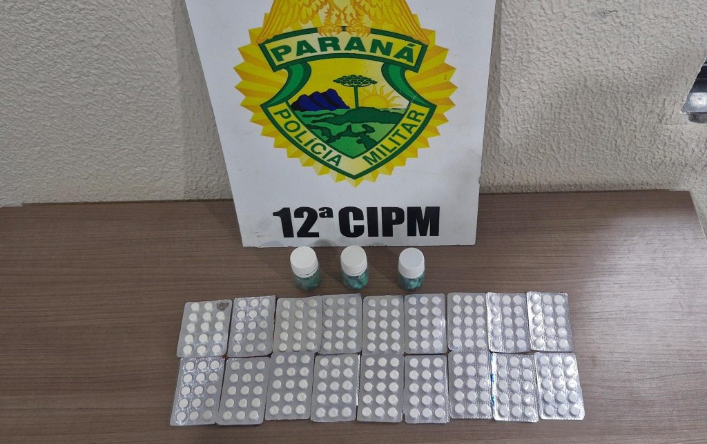 Polícia Militar flagra caminhoneiro com 300 comprimidos de ‘rebite’
