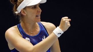 Após revés na simples, Brasil vence nas duplas da Billie Jean King Cup