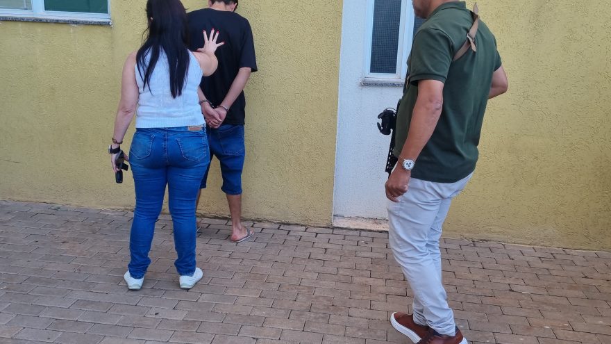 Homem é preso com mochila contendo mais de 3 quilos de cocaína e R$ 13 mil em dinheiro