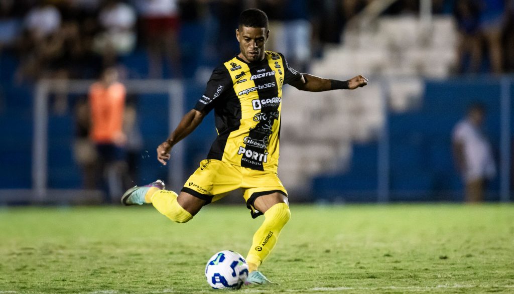 Jogador que mais vestiu a camisa do FC Cascavel tem contrato renovado