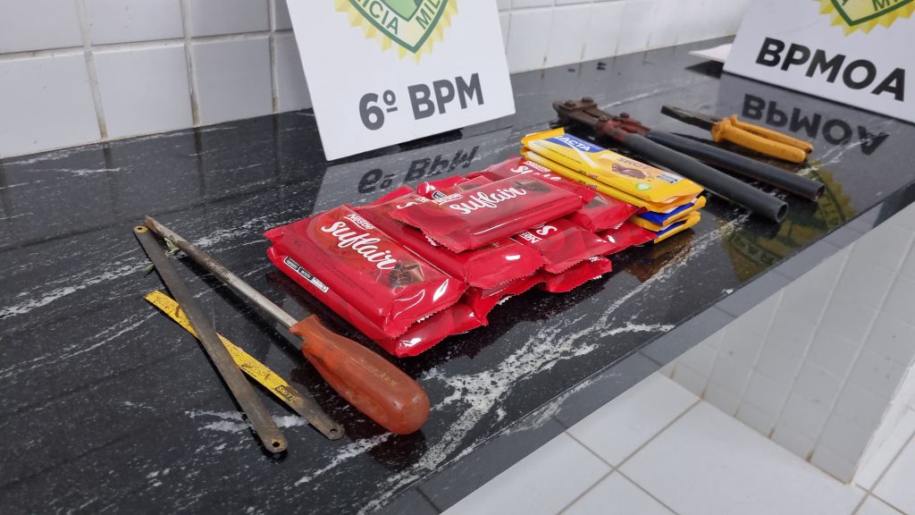 Jovem é preso após arrombar panificadora para furtar barras de chocolate no Cascavel Velho
