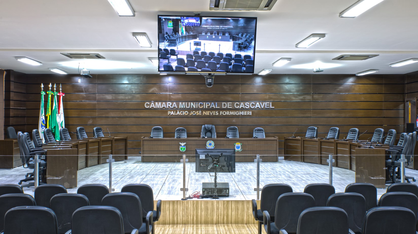 Câmara de Cascavel abre contratação direta para higienização de cadeiras e longarinas no valor de R$ 5 mil