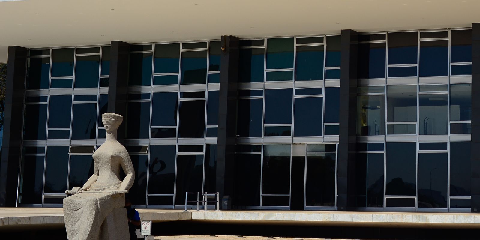 Maioria do STF mantém indenização de Eduardo Bolsonaro a jornalista