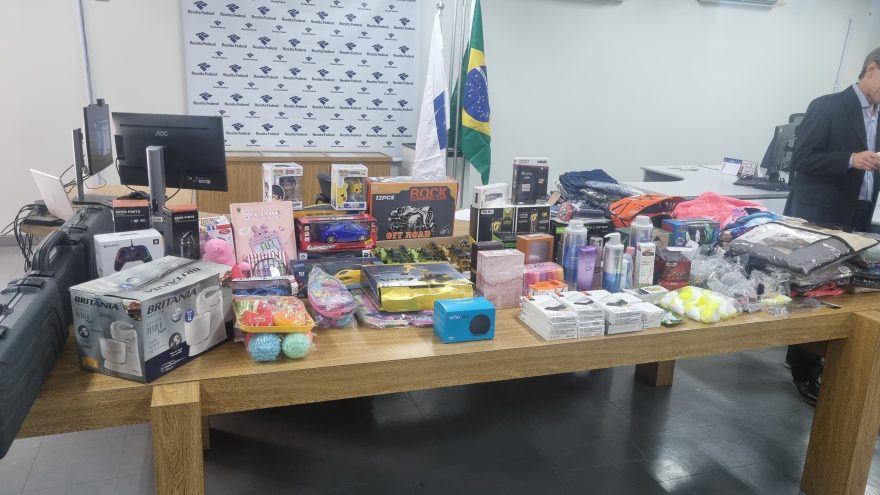 Entidades sociais de Cascavel recebem nova doação de produtos apreendidos pela Receita Federal