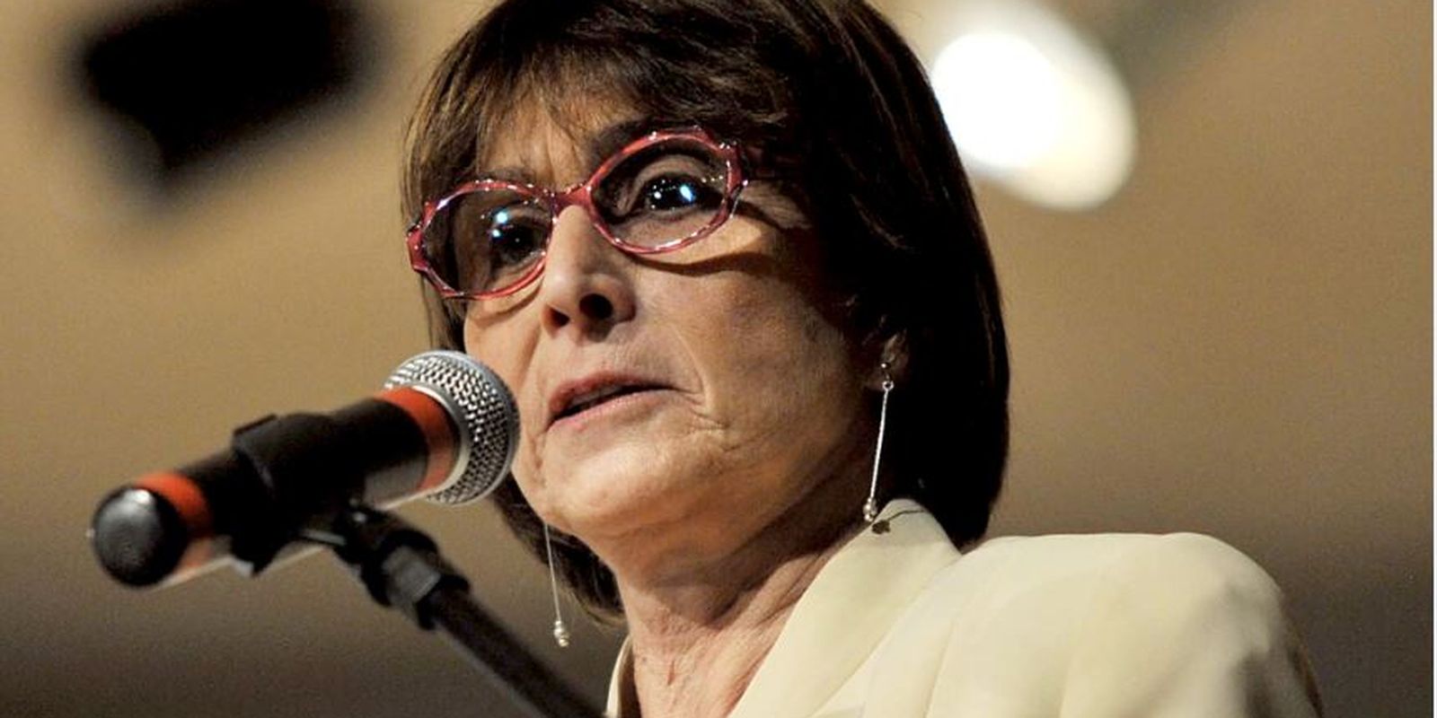 Helena Nader é reeleita presidente da Academia Brasileira de Ciências Helena Nader é reeleita presidente da Academia Brasileira de Ciências