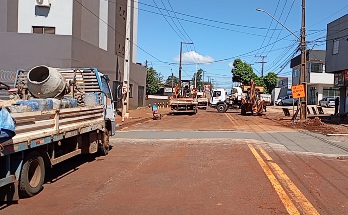 Sanepar informa: Trânsito na Rio da Paz permanecerá interrompido até domingo à noite Sanepar informa: Trânsito na Rio da Paz permanecerá interrompido até domingo à noite