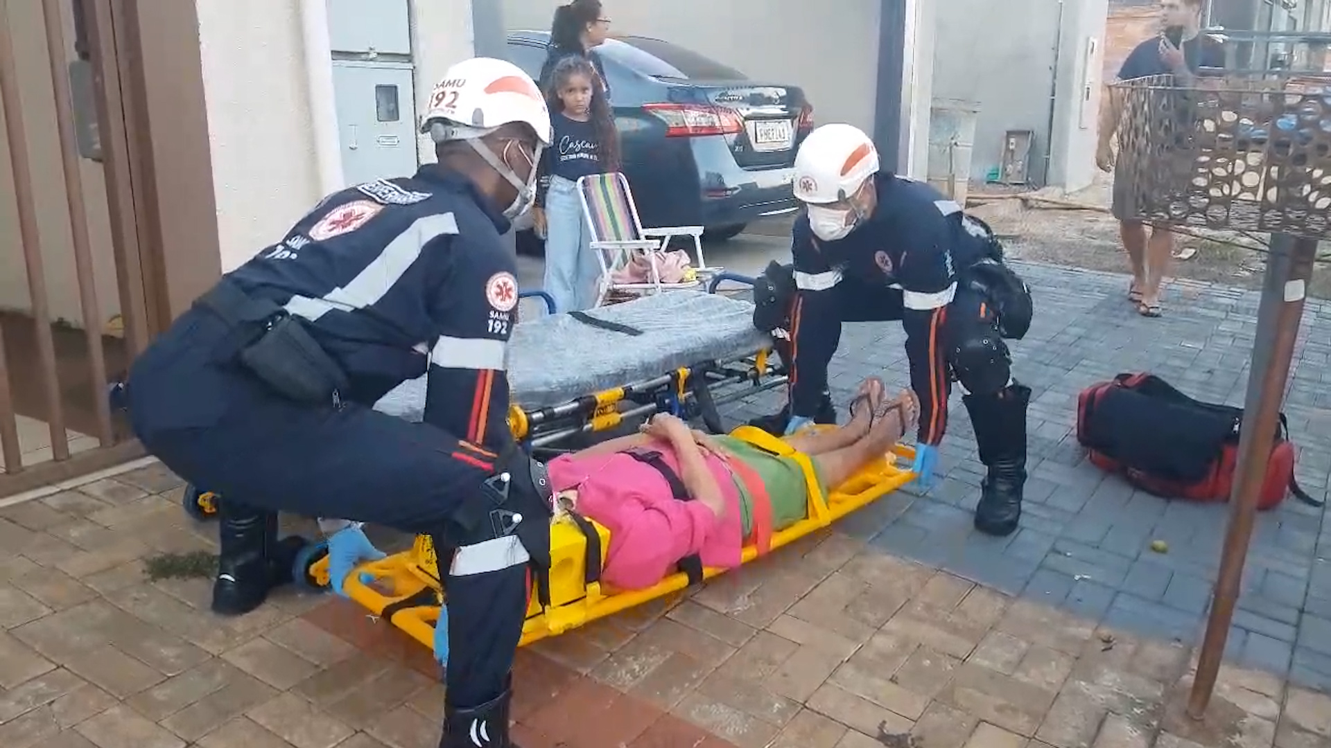 Idosa desorientada sofre queda no Bairro Morumbi