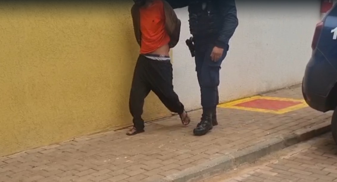 Homem é preso após agredir duas mulheres e uma adolescente no Jardim Melissa, em Cascavel