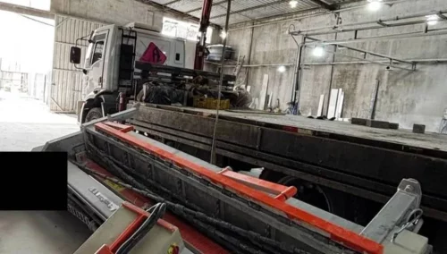Tragédia no trabalho: homem morre esmagado por máquina de 400 Kg Tragédia no trabalho: homem morre esmagado por máquina de 400 Kg