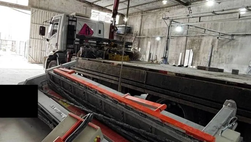 Tragédia no trabalho: homem morre esmagado por máquina de 400 Kg