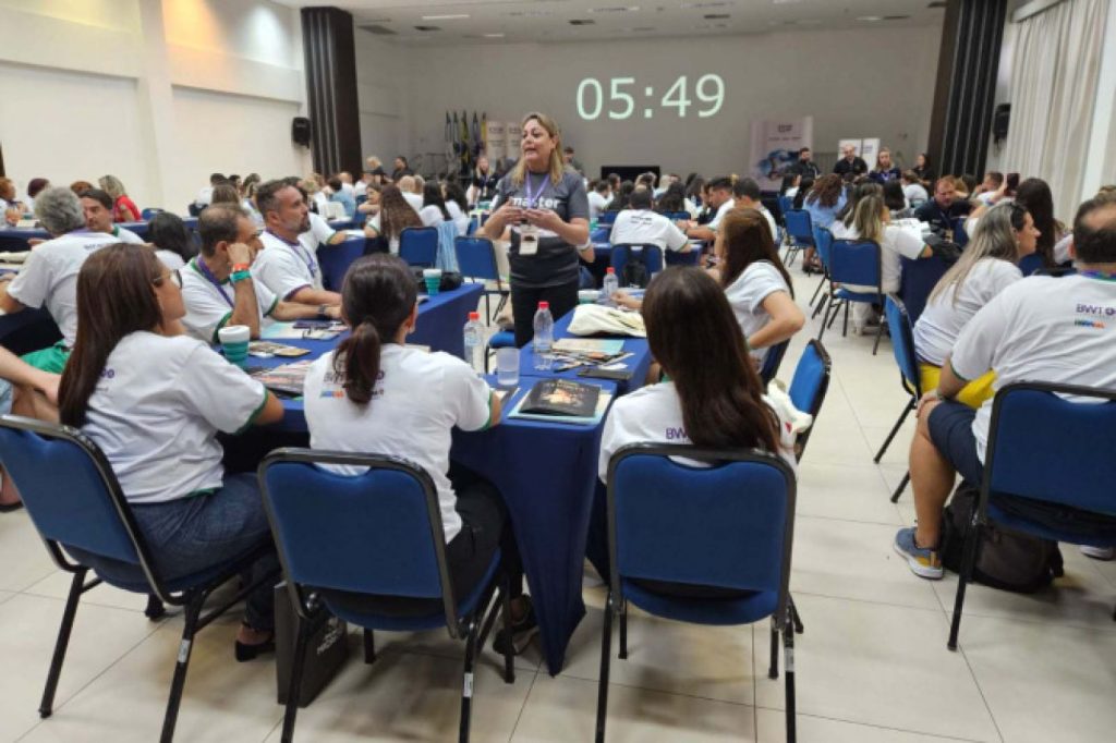 Com apoio do Estado, operadora de turismo fará sua maior convenção em Foz do Iguaçu Com apoio do Estado, operadora de turismo fará sua maior convenção em Foz do Iguaçu