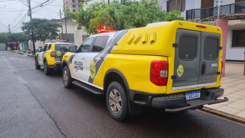 Mulher é encontrada morta em residência no Bairro Neva; Equipes do Siate e PM são acionadas Imagem referente a Mulher é encontrada morta em residência no Bairro Neva; Equipes do Siate e PM são acionadas