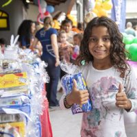 Imagem referente a Páscoa Para Todos: Portos do Paraná presenteia 1.100 famílias de comunidades do Litoral
