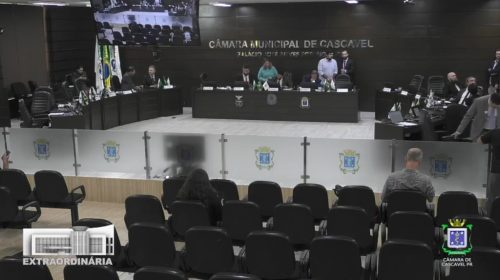 Crucifixo em repartições públicas: Vereadores de Cascavel votam a favor, mas debate persiste Imagem referente a Crucifixo em repartições públicas: Vereadores de Cascavel votam a favor, mas debate persiste