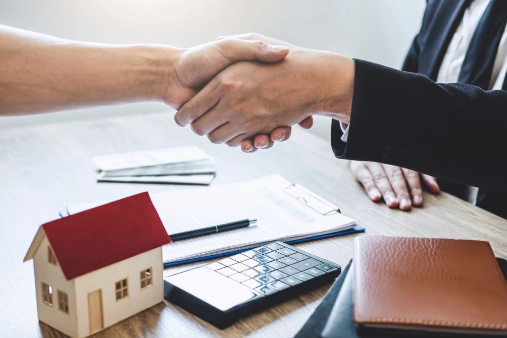 Consumidor de Cascavel processa Embracon por venda casada e promessa falsa em Consórcio Consumidor de Cascavel processa Embracon por venda casada e promessa falsa em Consórcio