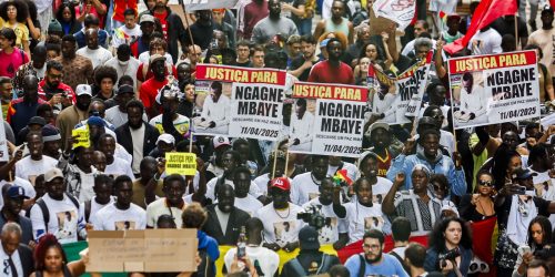 Ato em São Paulo pede justiça no caso de senegalês morto por PM Imagem referente a Ato em São Paulo pede justiça no caso de senegalês morto por PM