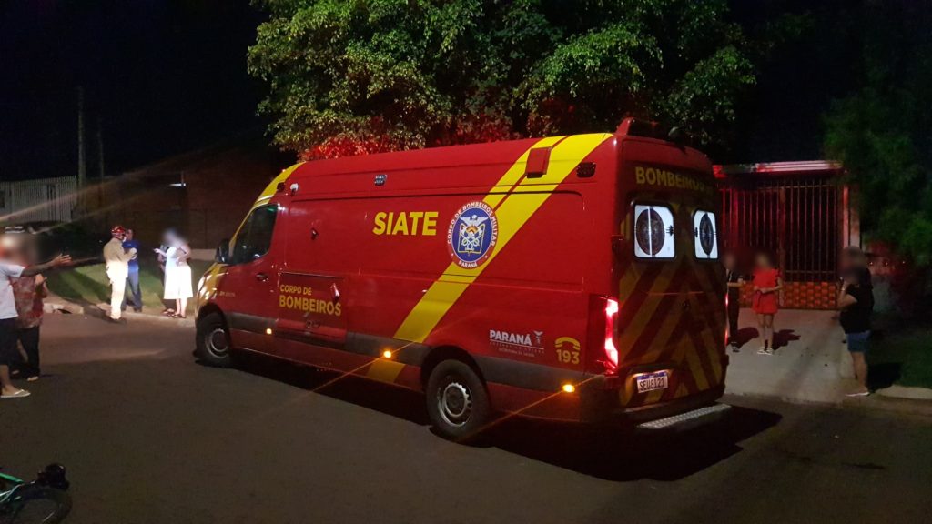 Ciclista fica ferido ao colidir contra carro no Bairro Floresta