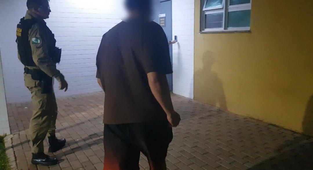 Discussão de casal em imóvel no Centro vai parar na delegacia Discussão de casal em imóvel no Centro vai parar na delegacia
