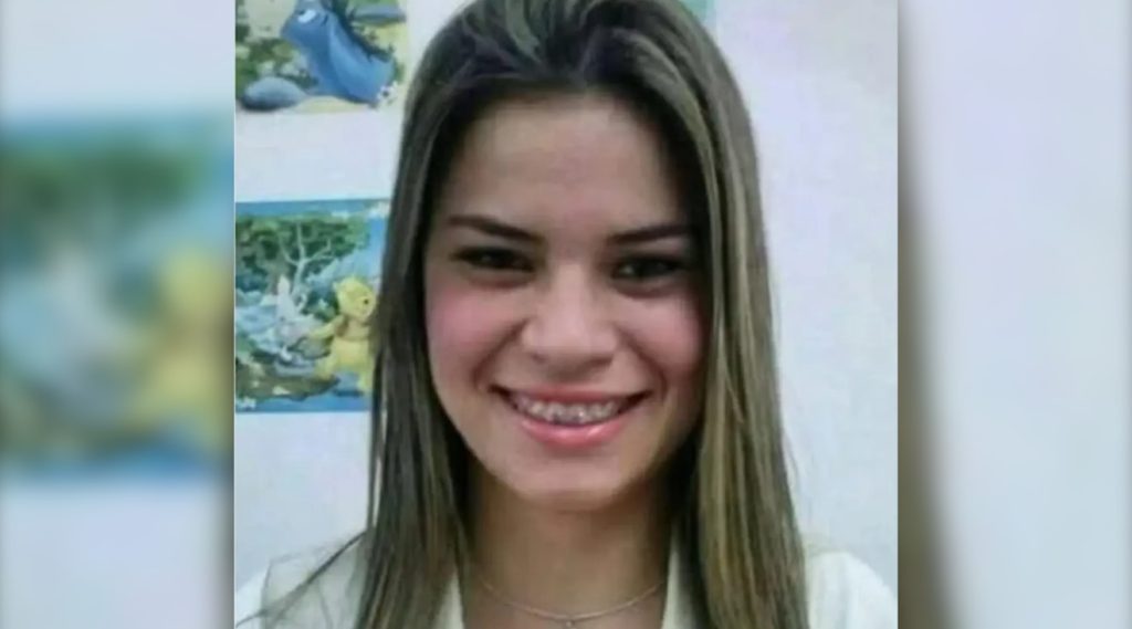Mulher é morta a facadas pelo ex na frente da mãe e de três crianças no Paraná