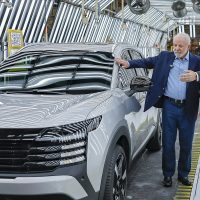 Em fábrica de carro, Lula destaca aumento de investimentos industriais Imagem referente a Em fábrica de carro, Lula destaca aumento de investimentos industriais